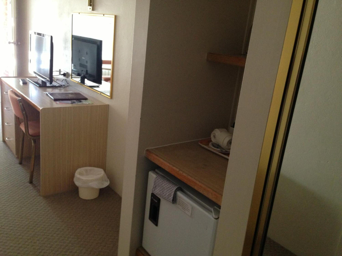Others 4, Oxley Motel, Wingecarribee
