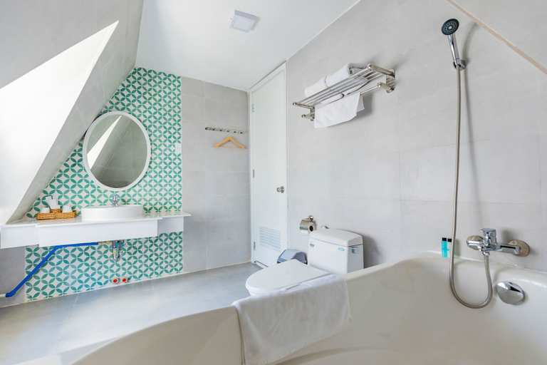 Bathroom 5, Dalat De Charme Village, Đà Lạt