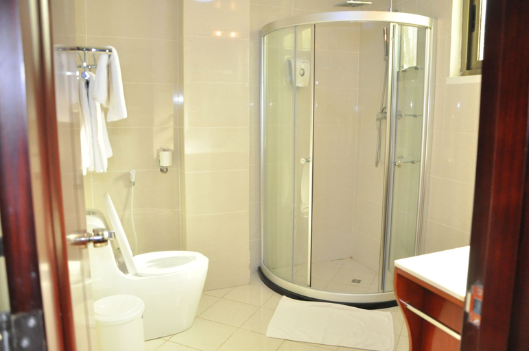 Bathroom 4, Empire Addis International Hotel, Addis Abeba