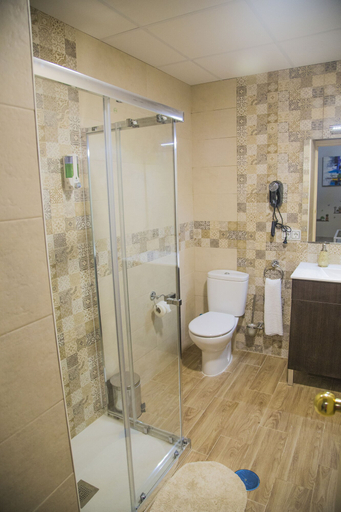 Bathroom 4, Pension Internacional, Córdoba