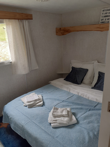 Bedroom 5, Domaine de la Velle, Lot