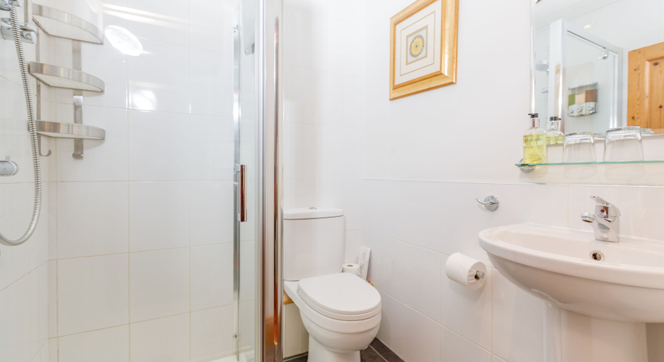 Bathroom 3, Treweens Bed & Breakfast, Cornwall