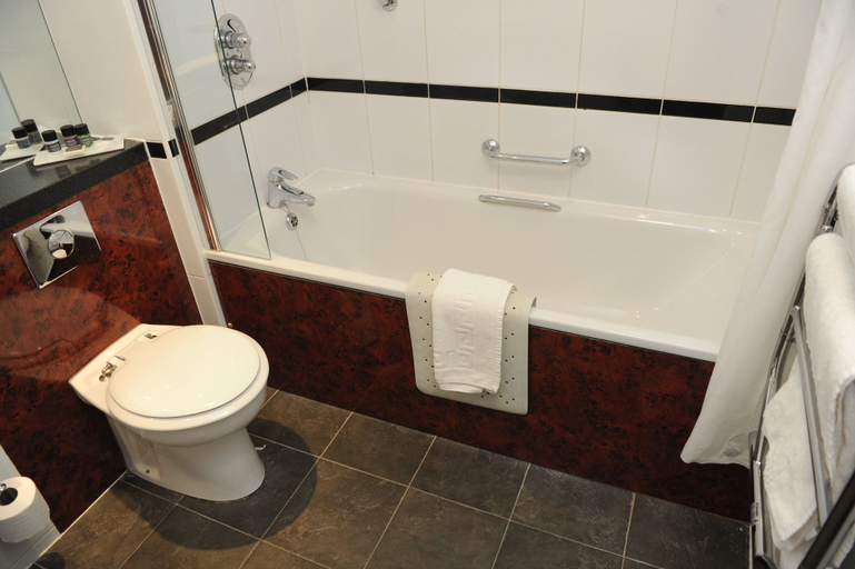 Bathroom 5, Hellaby Hall Hotel, BW Signature Collection, Rotherham
