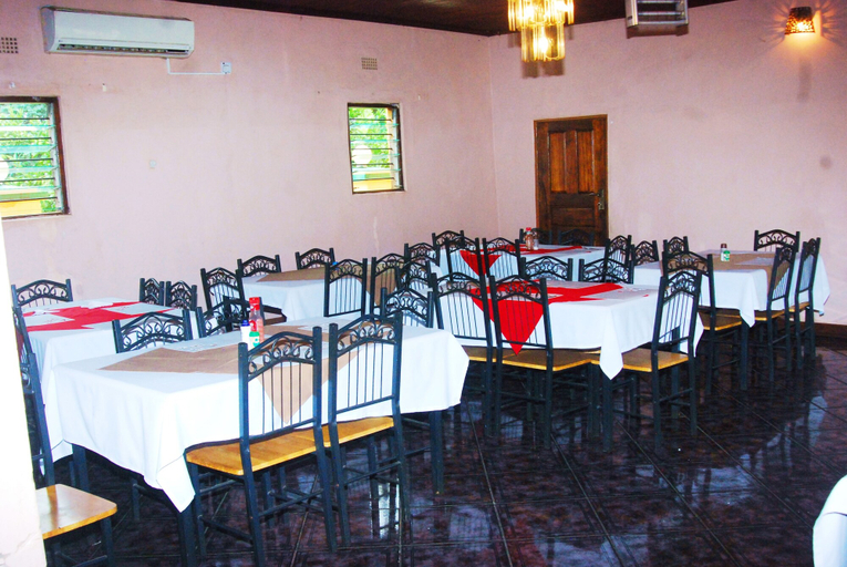 Food & Drinks 4, Woodlands Lodge & Tours, Livingstone