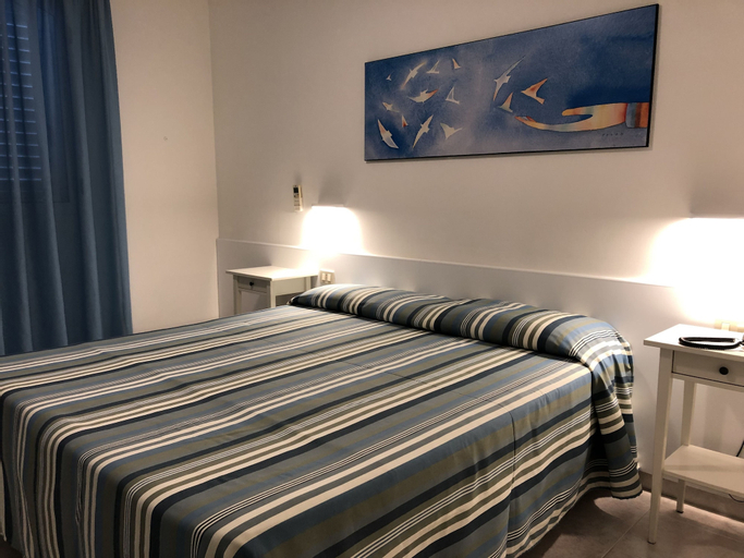 Bedroom 4, Hotel Bahamas, Grosseto