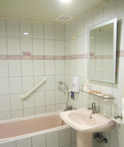 Bathroom 4, Sin Fu Business Hotel, Taichung