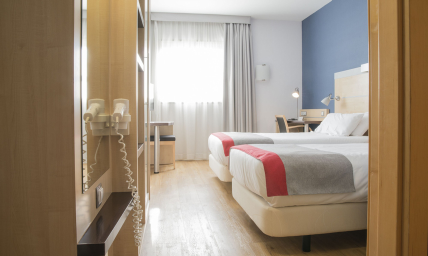 Bedroom 4, Holiday Inn Express Malaga Airport, Málaga