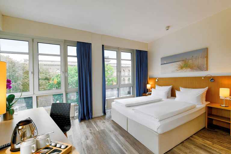 Bedroom 2, Hotel Berlin Mitte by Campanile, Berlin