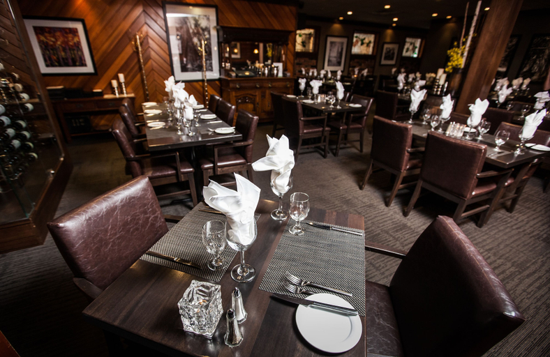 Food & Drinks 5, Regent Hotel, Columbia-Shuswap