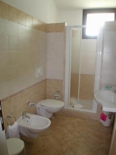 Bathroom 3, Hotel RaffaEl, Cagliari