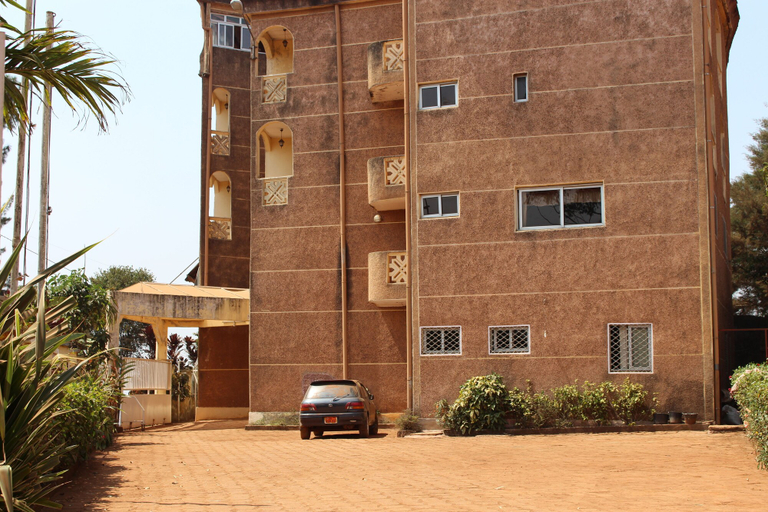 Exterior & Views 2, Hôtel Place de La Météo, Menoua
