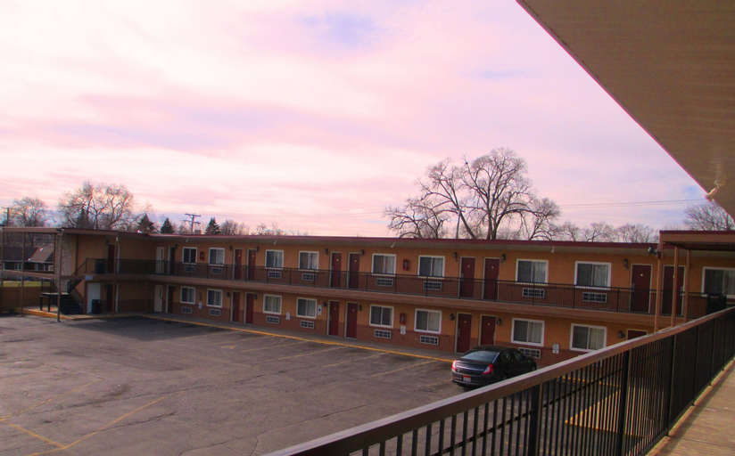 Exterior & Views 2, Regal Inn - Chicago O'Hare Airport, Cook