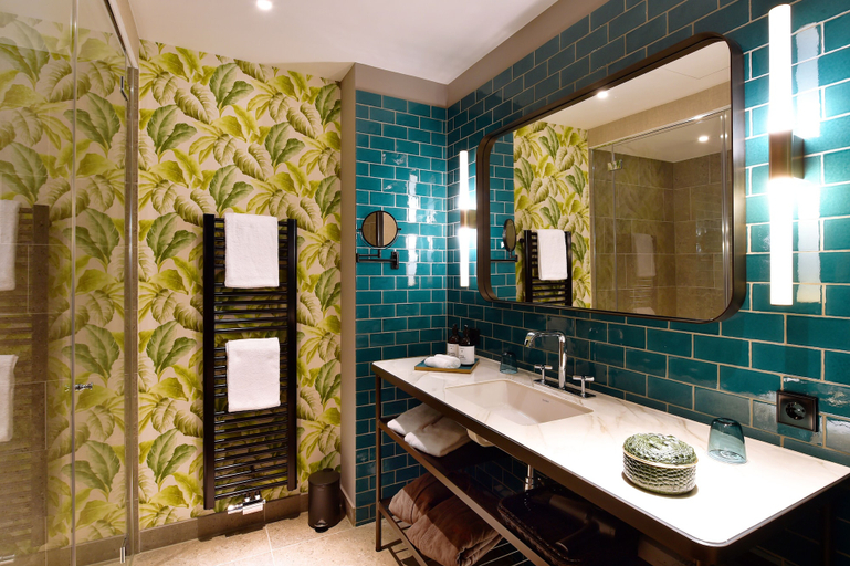 Bathroom 5, Das James, Flensburg