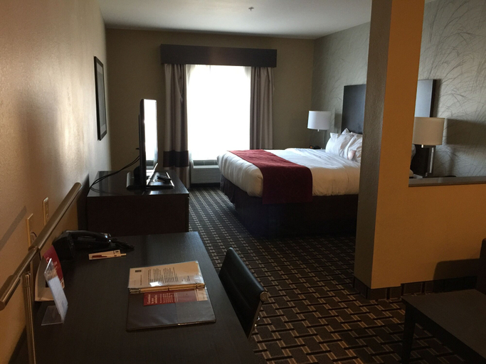 Bedroom 4, Comfort Suites Uniontown, Fayette