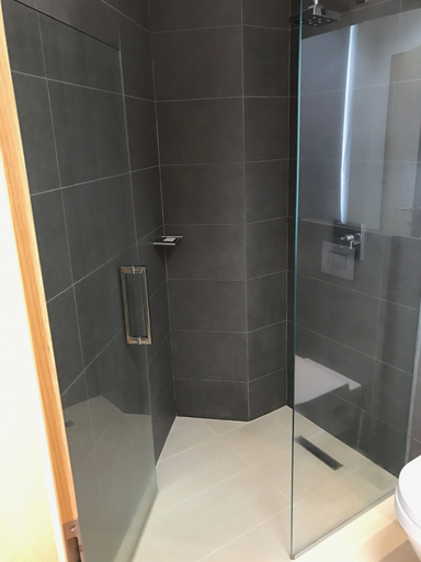 Bathroom 4, Rek Inn, Reykjavík