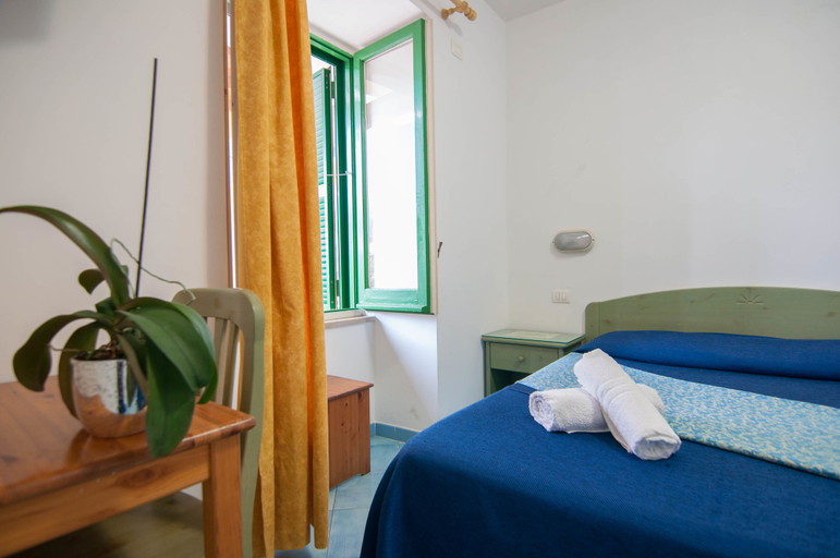Bedroom 3, Albergo Macrì, Napoli