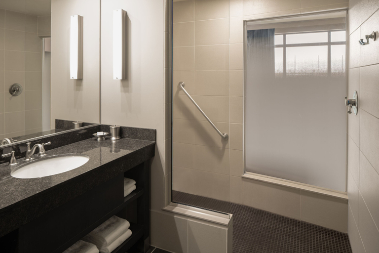 Bathroom 3, Grand Falls Casino & Golf Resort, Lyon
