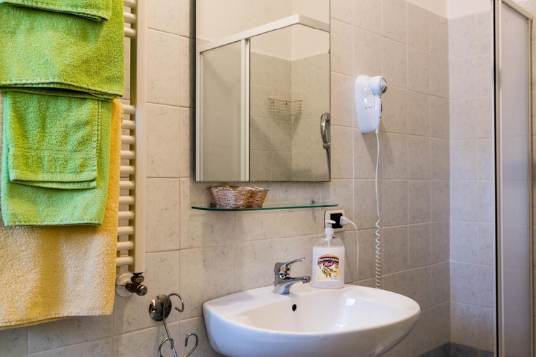 Bathroom 3, Agriturismo Grotta Dell'Eremita, Potenza