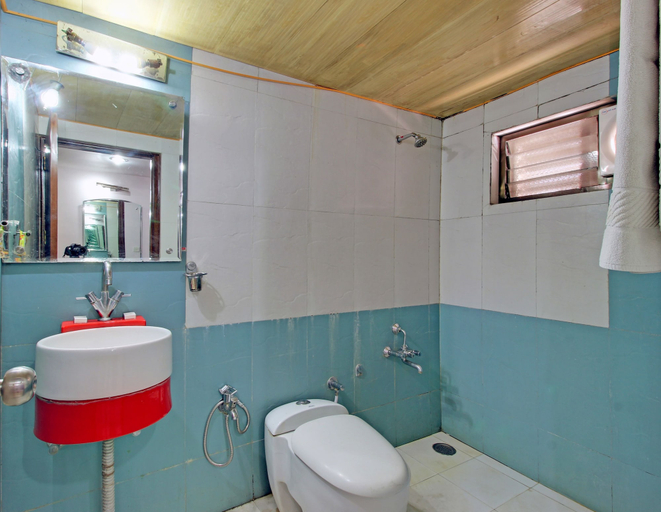 Bathroom 3, HOTEL ASHOKA (Nakki lake - 450 metres), Sirohi