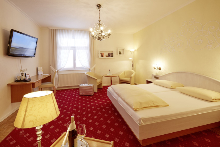 Bedroom 3, Hotel Restaurant Lindenhof, Schwarzwald-Baar-Kreis