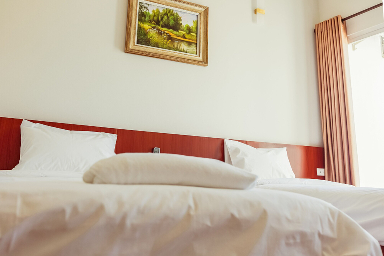 Bedroom 3, Douangpraseuth Hotel, Vientiane