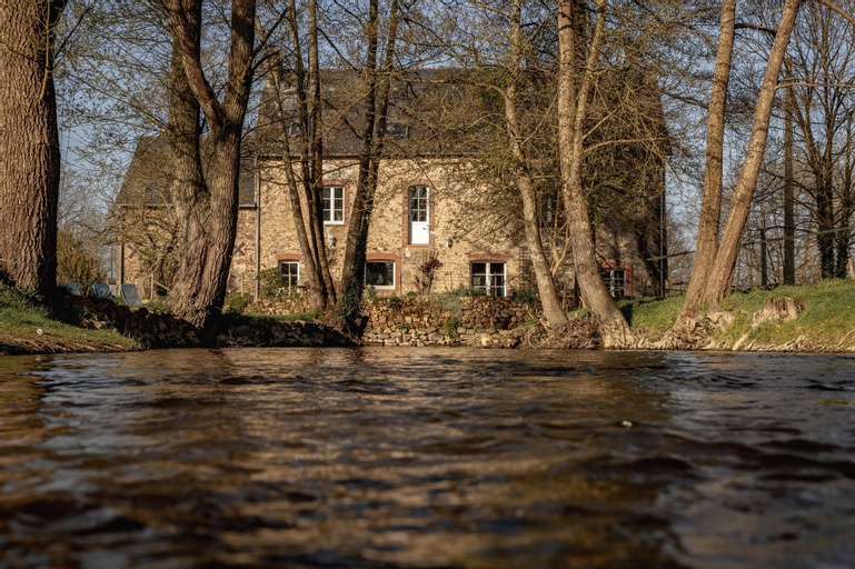 Le Moulin des Forges - Chambres d'Hôtes et Roulottes, Mayenne