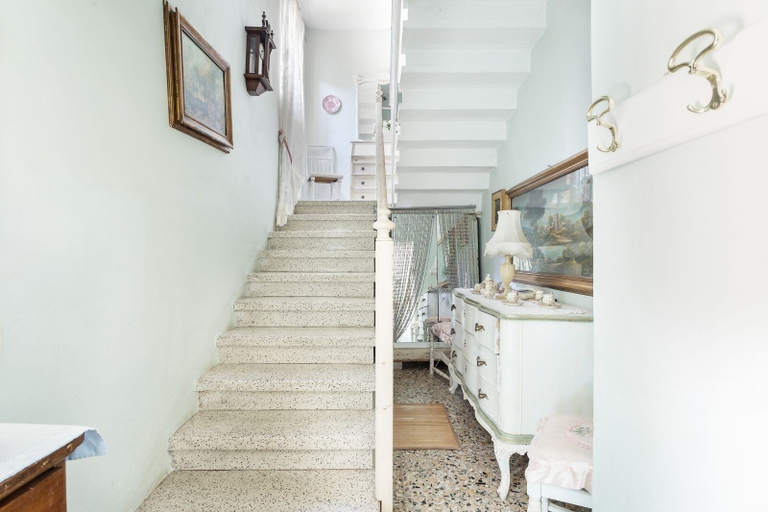 Hallway, Pescantina - Via dei Pini, Verona