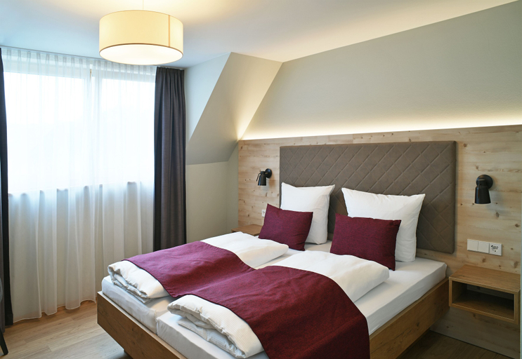 Bedroom 2, Hotel & Restaurant Klosterhof, Biberach