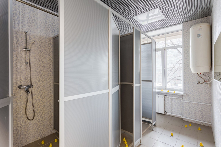 Bathroom 3, Metro-Tour Hostel, Sankt-Peterburg gorsovet