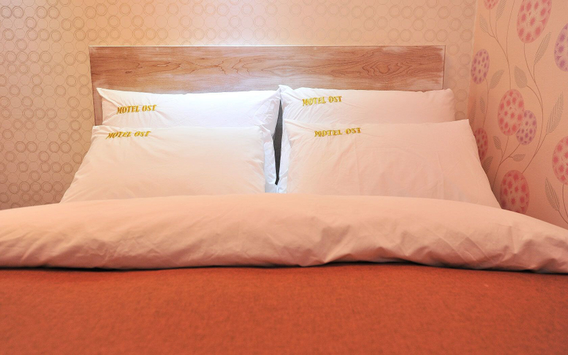 Bedroom 2, Ost Motel, Inje