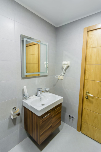 Bathroom 4, Hotel London, Batumi