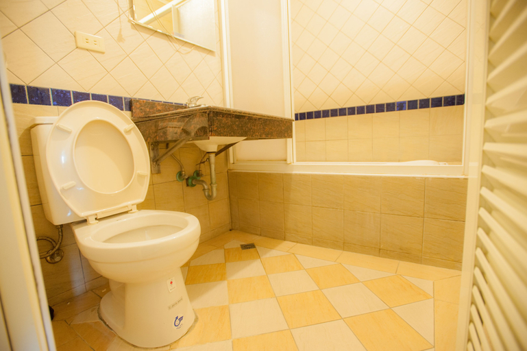 Bathroom 3, Chantai Hotel, Hualien