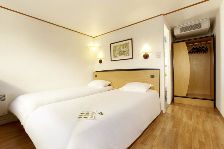 Bedroom 3, Hotel Campanile Rouen Nord - Barentin, Seine-Maritime