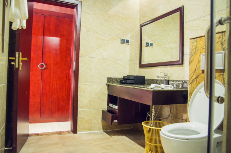 Bathroom 3, Grand Szechuan Hotel Vientiane, Vientiane