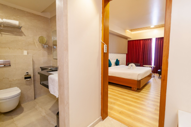 Bathroom 5, Zion A Luxurious Hotel Bangalore, Bangalore