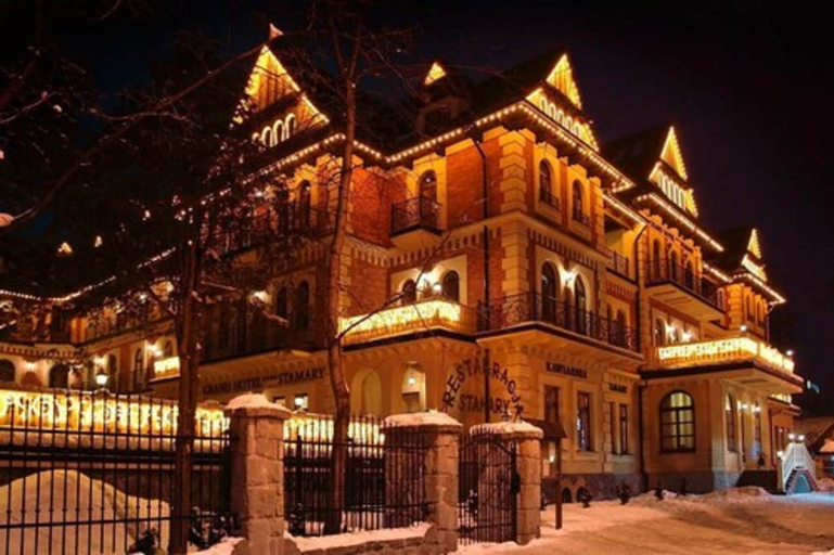 Exterior & Views