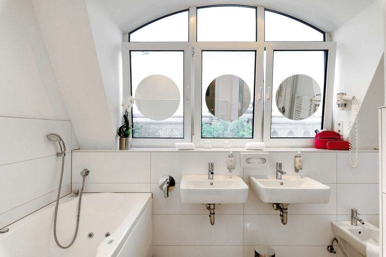 Bathroom 5, Hotel Berlin Mitte by Campanile, Berlin