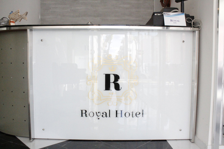 Others 5, Hotel Royal, Lecce