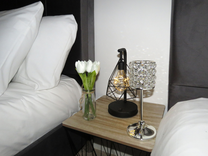 Others 4, Tudors eSuites Private Garden & Garage, Birmingham