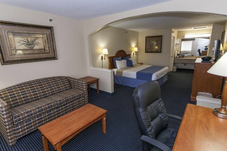 Bedroom 2, Downtowner Inn and Suites Hobby, Houston