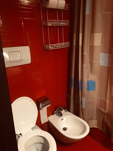 Bathroom, Diamond ship Hotel, Al-Ma'adi
