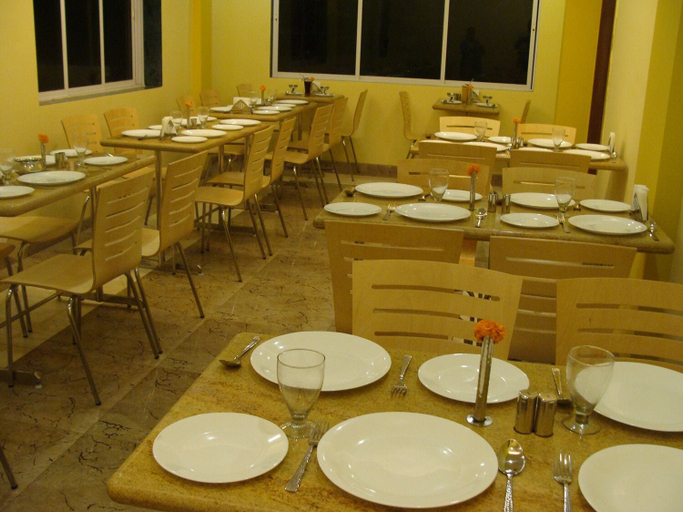 Food & Drinks 5, Sea Winds Hotel, Ratnagiri