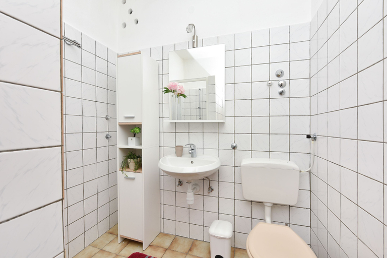 Bathroom 4, Adria Apartments, Zadar