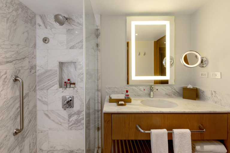 Bathroom 4, Moon Palace Jamaica – All Inclusive