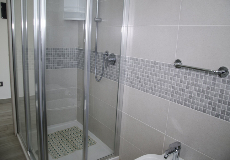 Bathroom 3, Casa Tracina, Sassari