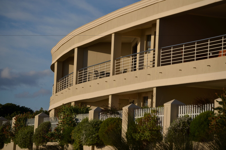 Exterior & Views 2, The Lookout at Whale Cove, Overberg
