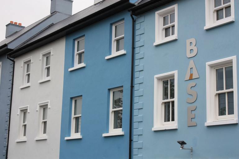 Exterior & Views 2, Base Accommodation Dingle