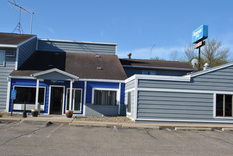 Exterior & Views 2, Red Wing Inn and Suite, Goodhue