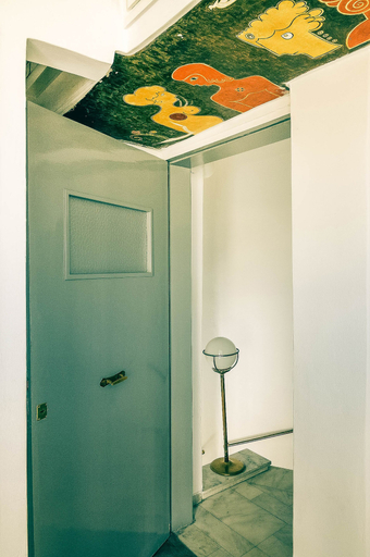 bathroom 5