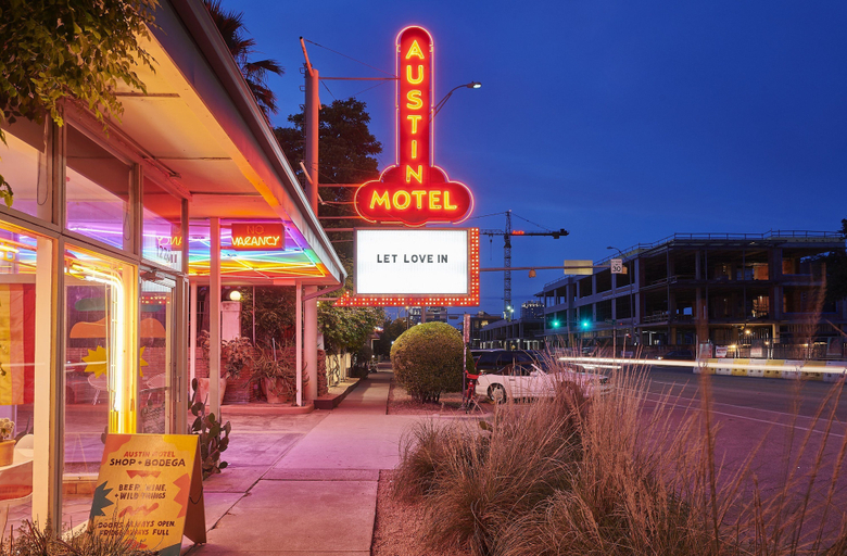 Exterior & Views 1, Austin Motel, Travis